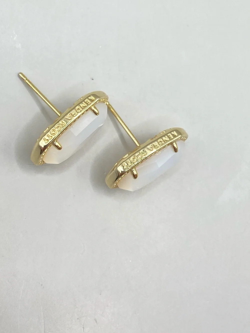 Kendra Scott Mother of Pearl Ellie Stud
